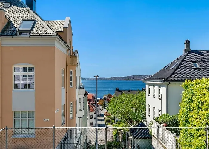 Apartament Renovated 3 In Historical Sandviken Bergen