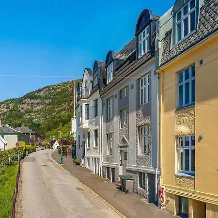 Renovated 3 In Historical Sandviken *